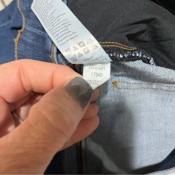 Spanx Distressed Ankle Skinny Jeans Medium Wash Size Small Style 20203R - Picture 11 of 12